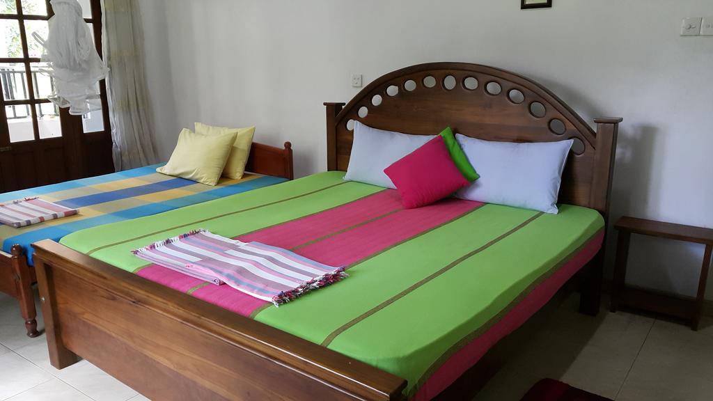 River Side Homestay Apartment Kandy Exterior foto