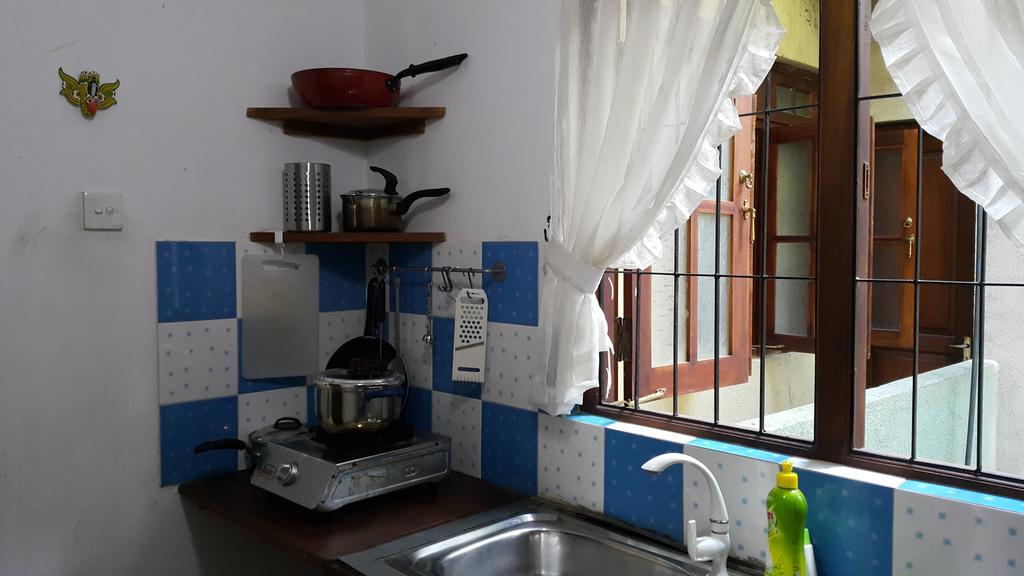 River Side Homestay Apartment Kandy Exterior foto